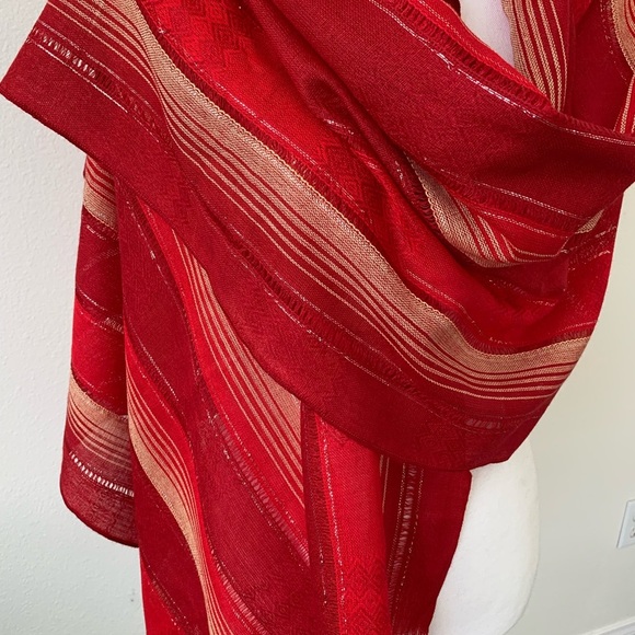 Elegant Red Striped Women's Scarf - Picture 5 of 6